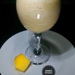 A picture of Mixed fruits milk shake.