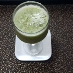 A picture of Fresh Kiwifruit Juice with Lemon,No Sugar.