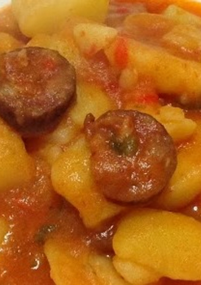 Una foto de Patatas con chorizo