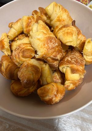 Sós-sajtos-vajas kifli😊 recept fotója