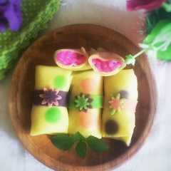 รูปของ Dadar Gulung Strawberry