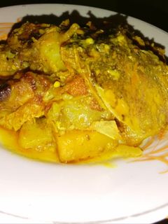 মাছের মাথা দিয়ে চচ্চড়ি(macher matha diye chorchori recipe in Bengali রেসিপির প্রধান ছবি