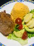 Churrasco a la Plancha con Ensalada y Puré de Polenta!