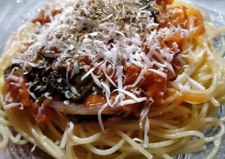 89. Spaghetti bayam bolognese