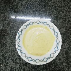 A picture of Hot and spicy mayo garlic sauce.