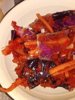 Una foto de Col roja uruguaya, estilo kimchi