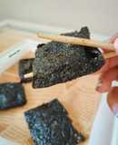 Crujiente de alga nori con pipas de calabaza