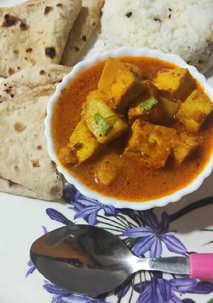 सात्विक आलू पनीर की सब्जी (Satvik aloo paneer ki sabzi recipe in hindi) रेसिपी मुख्य फोटो