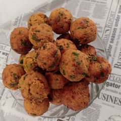 A picture of Methi vadi/dhokli.