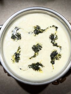 عکسی از دستور سوپ ماست ترکیه(یایلا چورباسی) Yayla çorbası 🇹🇷