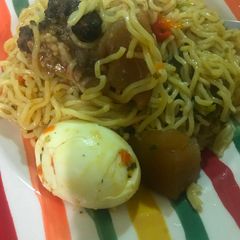 A picture of Pomo noodles.