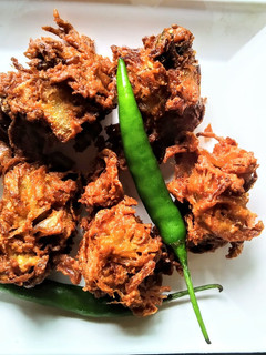 A picture of Onion fritters.