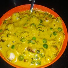 A picture of Makhana matar.