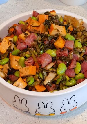 雪菜豆干炒毛豆 的食譜成品照片