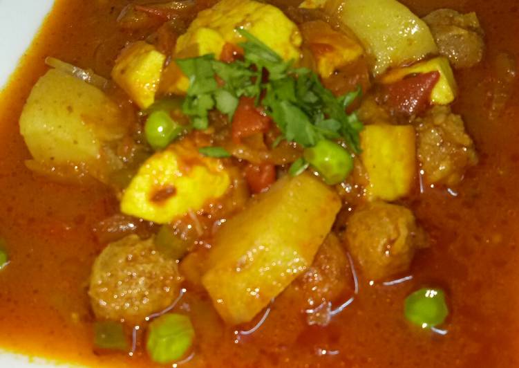 How to Make Award-winning Soya paneer aloo in gravy