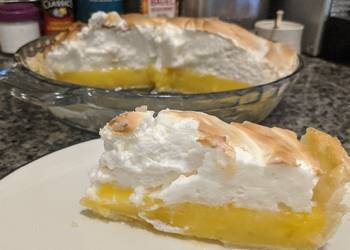 Easiest Way to Recipe Appetizing Lemon Meringue Pie