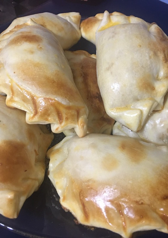 Una foto de Empanadas de pollo al horno
