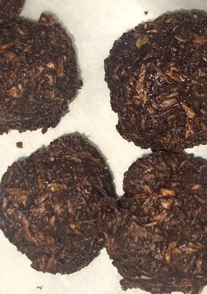 A picture of No-Bake Chocolate Coconut Balls.