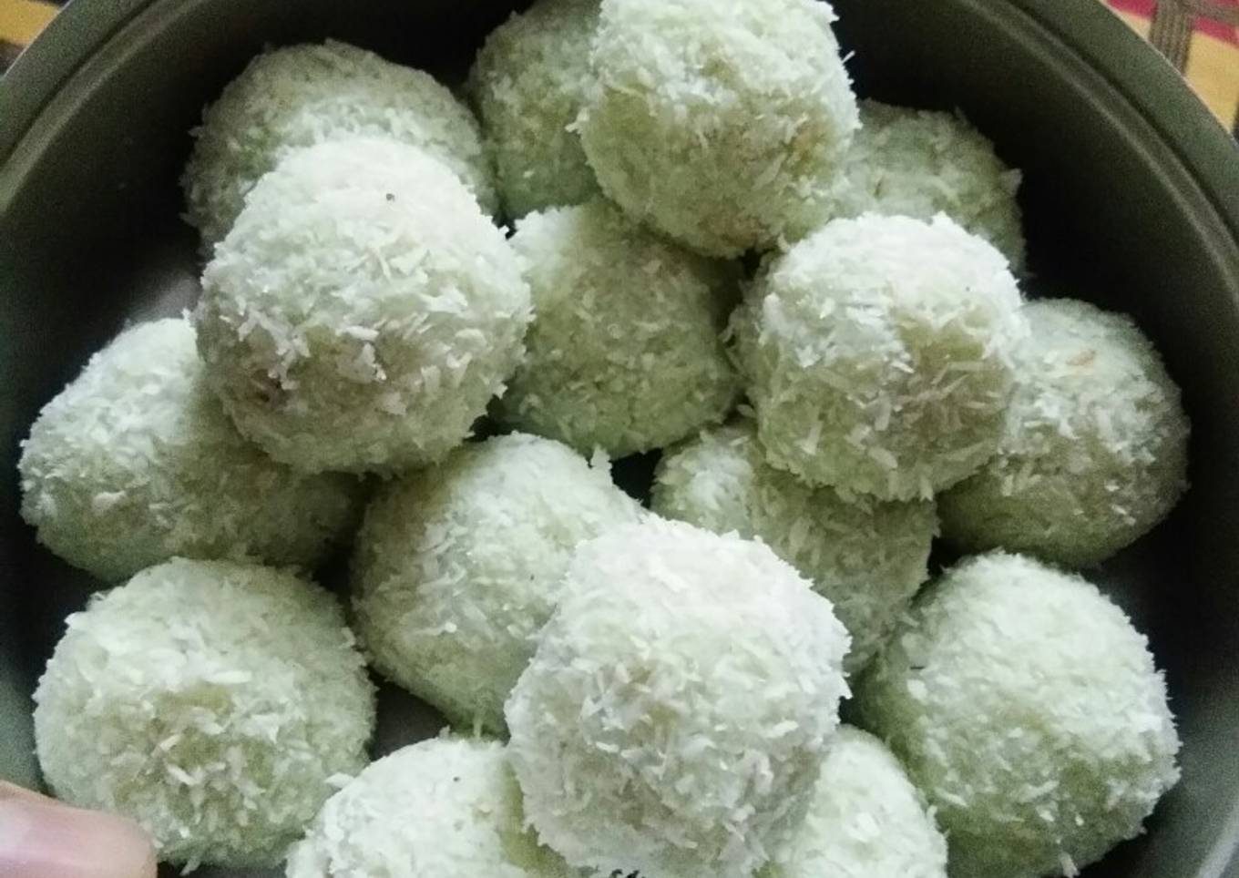 Gulcand coconut ladoo