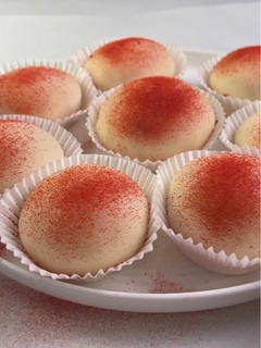 A picture of Raspberry Mochi.