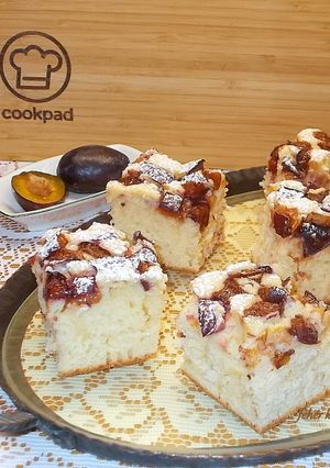 Joghurtos piskóta szilvával recept fotója