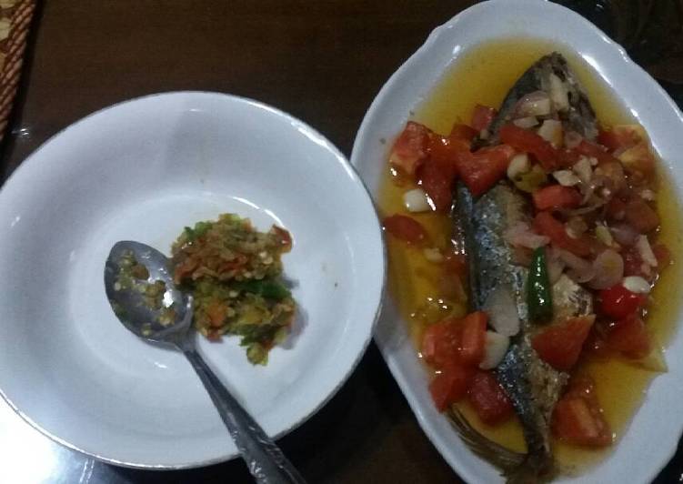 Bahan Menyiapkan Tumis peda dan sambal kencur Lezat