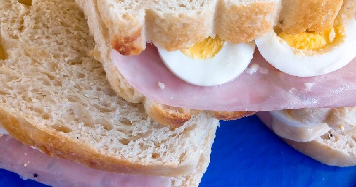 Sándwich de pan lactal casero con roquefort y secreto para que sea  esponjoso Receta de Sheila D'Alessandro- Cookpad