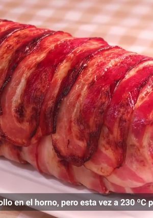 Una foto de Rollo de carne relleno con jamón y queso