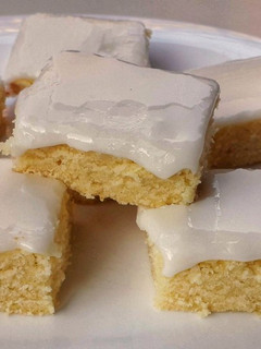 Una foto de Lemonies (brownies de limón) 🍋😍