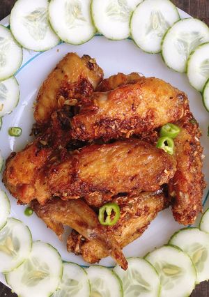 Hình của món Cánh gà chiên mắm - sả ớt.