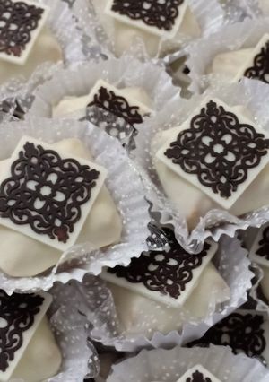 صورة لوصفة مربعات مزخرفة محشية