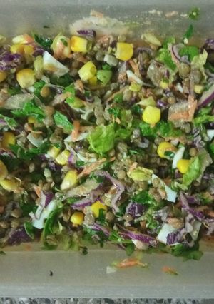 Una foto de Ensalada de lentejas y choclo