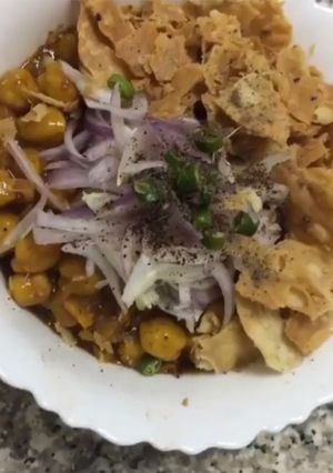A picture of Kathiyawari Choly Chat.