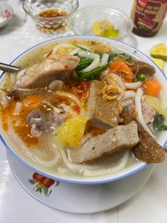 Hình của món Bánh canh chả cá phiên bản lười.