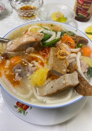 Hình của món Bánh canh chả cá phiên bản lười.