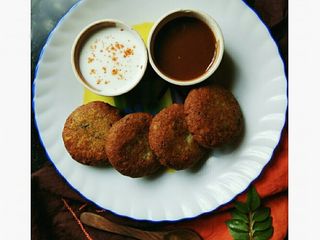 Aloo tikki stuffed with cottage cheese