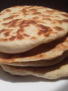 Una foto de Pan turco en sartén😊🤔😋