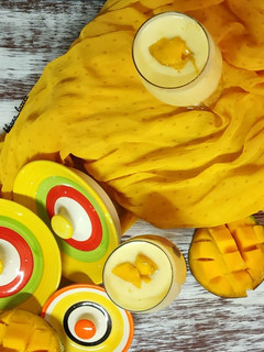 A picture of Mango shake.