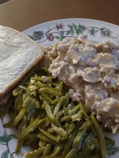 A picture of Beef Stroganoff.