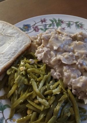 A picture of Beef Stroganoff.