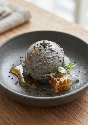 Foto resep Black Sesame Honey Gelato