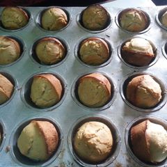 A picture of Vanilla cupcakes #author contest.