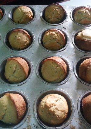 A picture of Vanilla cupcakes #author contest.