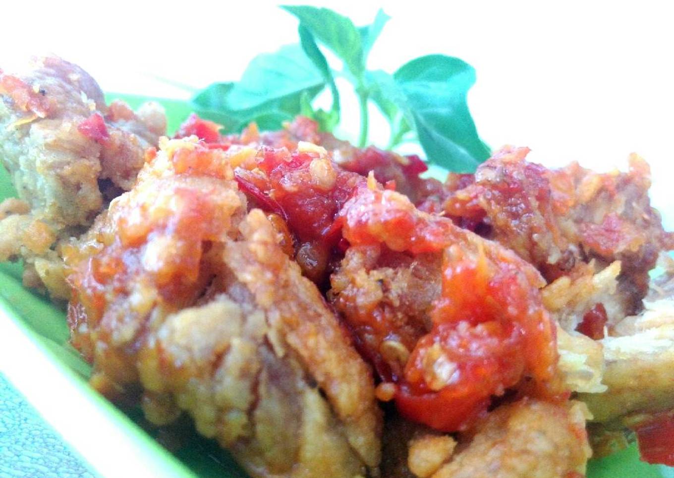 28. Ayam Geprek Hot Crispy