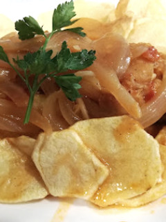 Foto de Bacalhau com Cebolada e Batata Frita