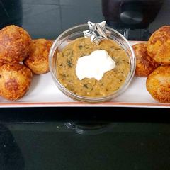 A picture of My Mexican Christmas chicken Ball dip 😋.