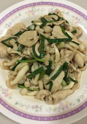 รูปของ “ผัดอกไก่ใส่เห็ด”