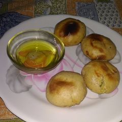 A picture of Masala bati.