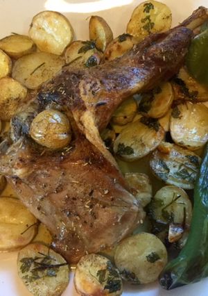 Una foto de Espaldita de cabrito con "patatinos"