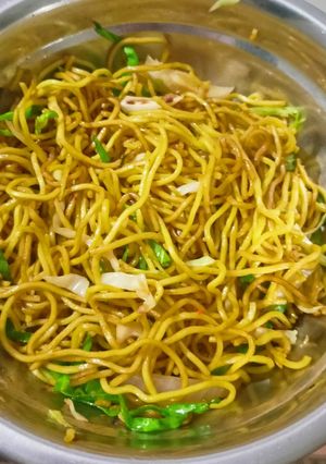 ভেজ চাউমিন (veg chow mein recipe in Bengali) রেসিপির প্রধান ছবি